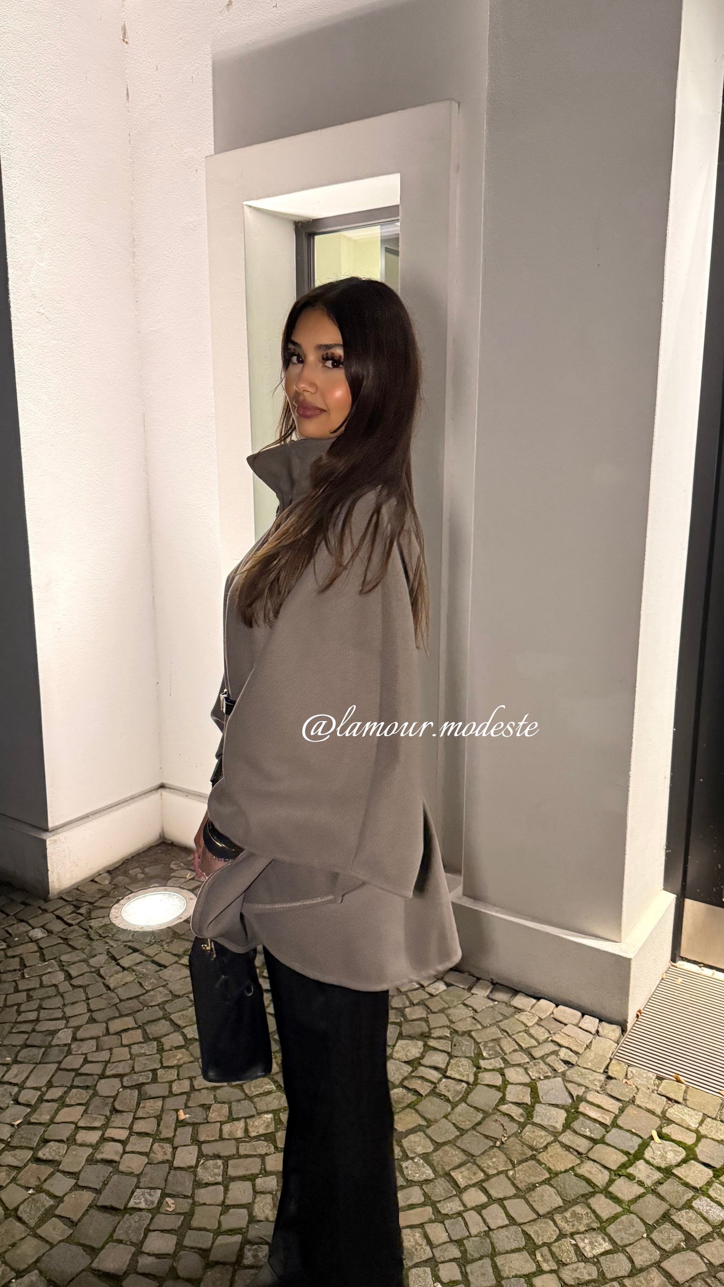 LAMOUR PONCHO - TAUPE